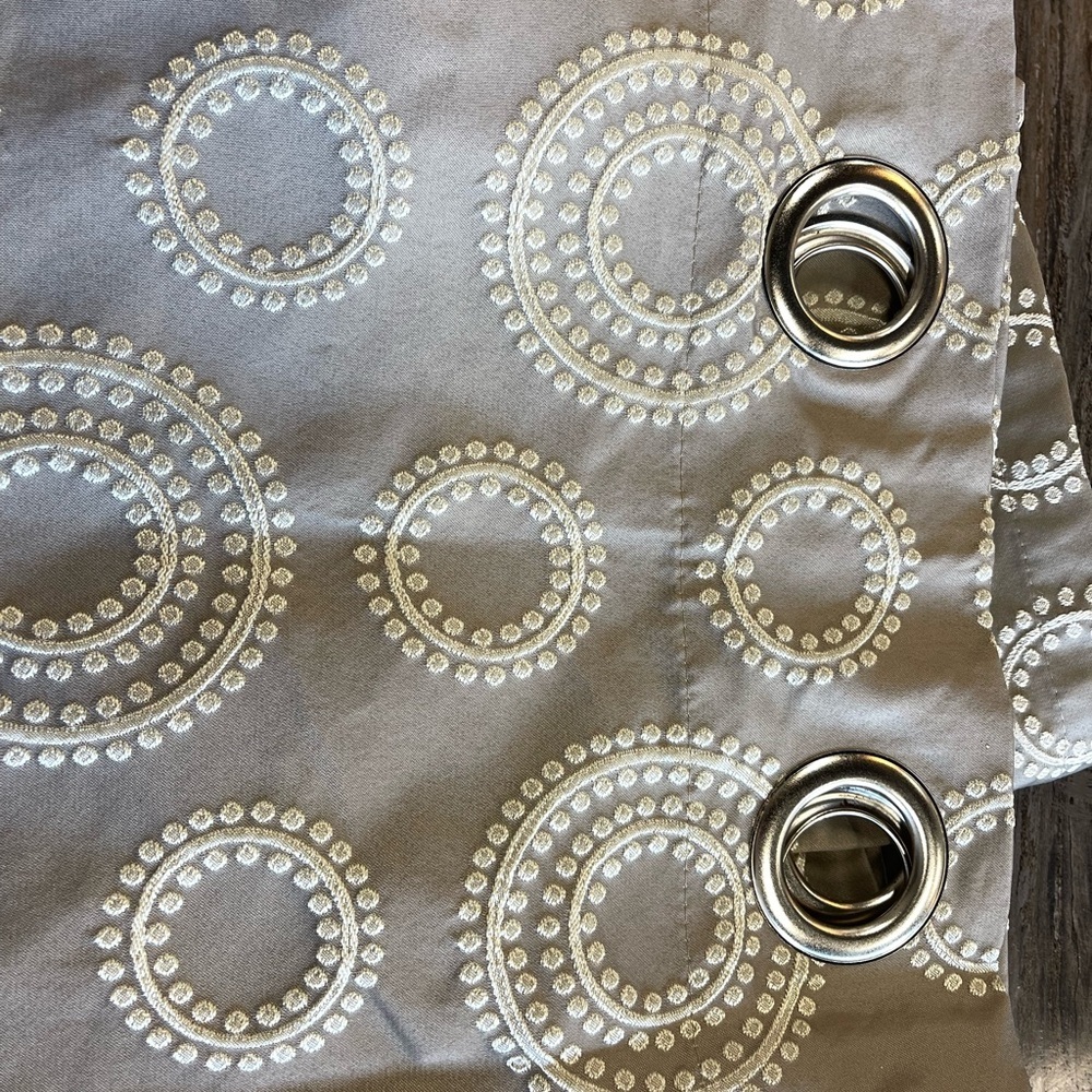 Target Threshold Curtains - Picture 4 of 4